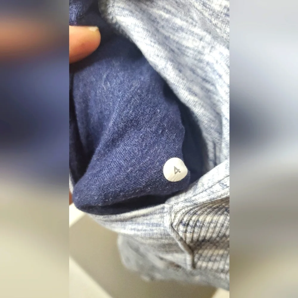 Lululemon Size 4 Blue and Gray Casual Zip-Up Jacket - Picture 11 of 11